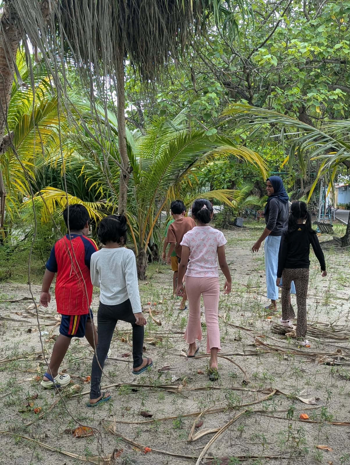 Beach Ecosystem Explorers 7 to 9 yrs